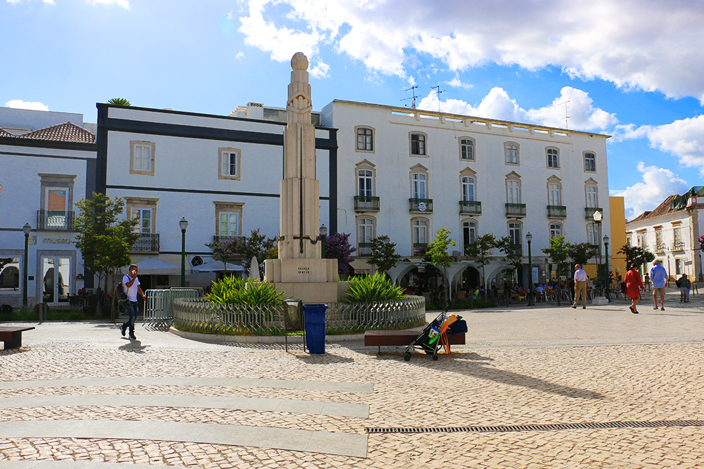 Sul Informação - Mostra da Primavera “invade” baixa de Tavira