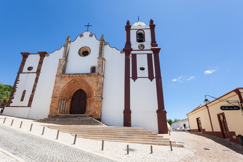 Sul Informação - Obras levam ao corte do trânsito nas ruas da Sé e da Misericórdia de Silves