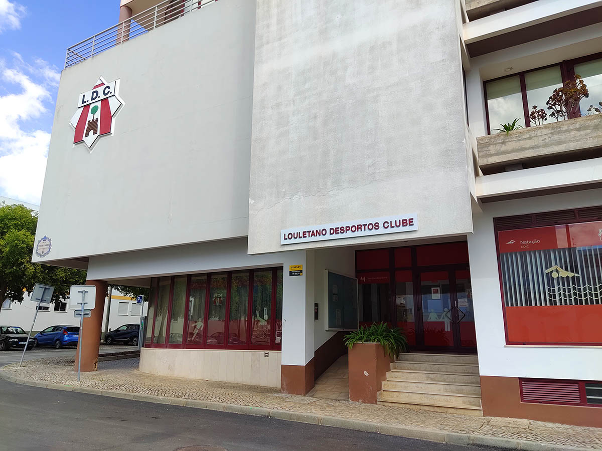 Sul Informação - Surto de Covid-19 no Louletano já tem 33 casos confirmados