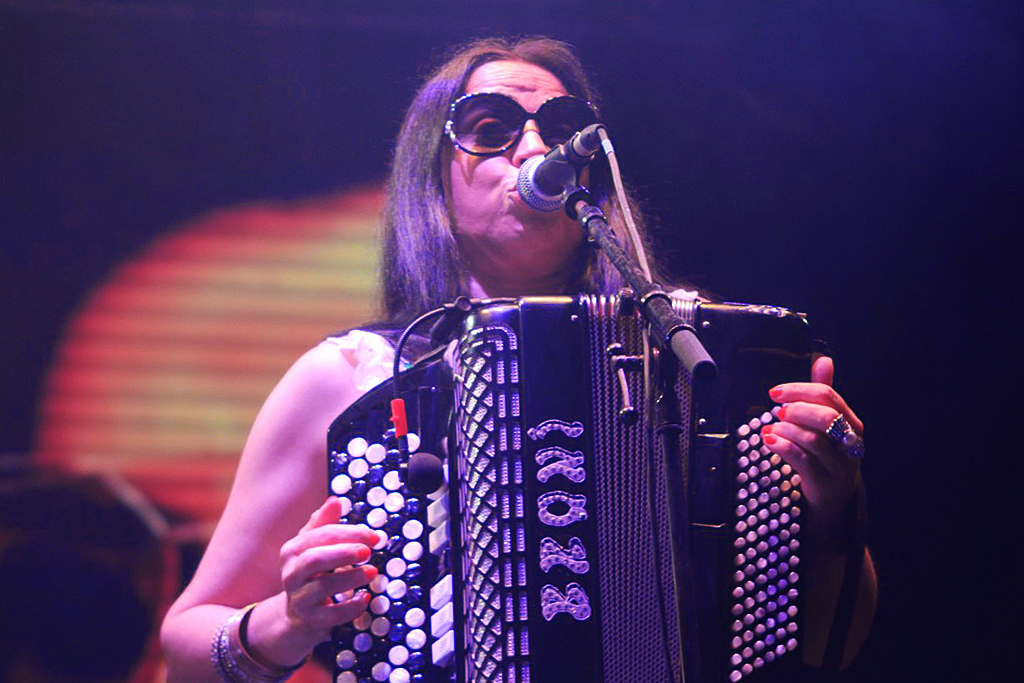 Sul Informação - Fotogaleria: Rosinha trouxe muita música divertida para a Semana Académica