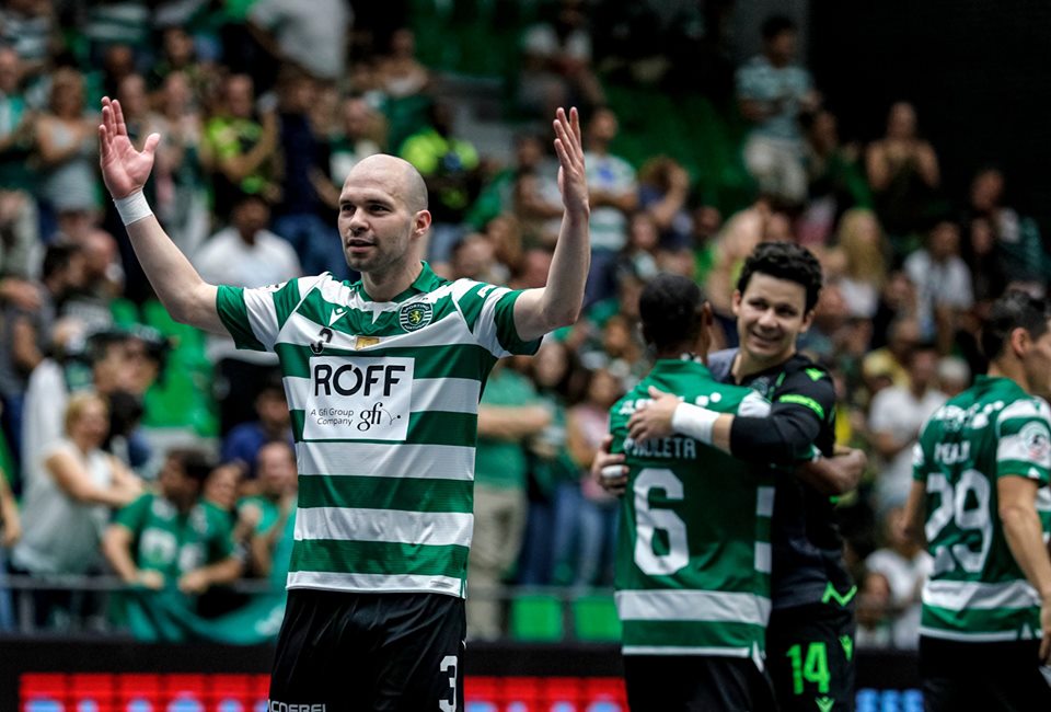 Sul Informação - Portimonense goleado pelo Sporting na estreia na I Divisão de futsal