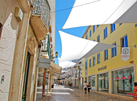 Sul Informação - Comerciantes de Faro vão receber viseiras de proteção