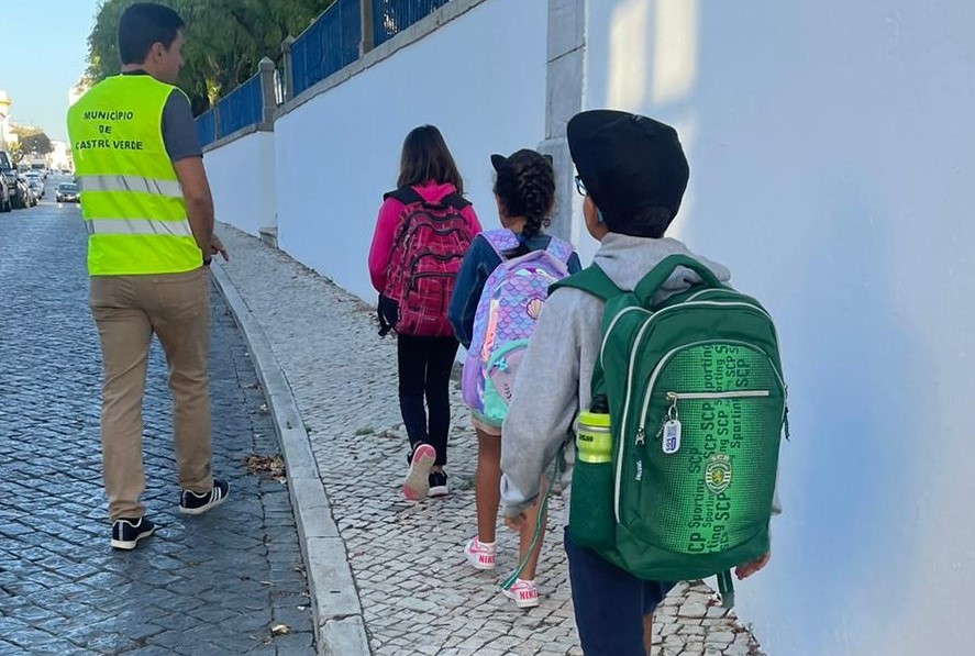 Sul Informação - Alunos de Castro Verde desafiados a ir a pé para a escola