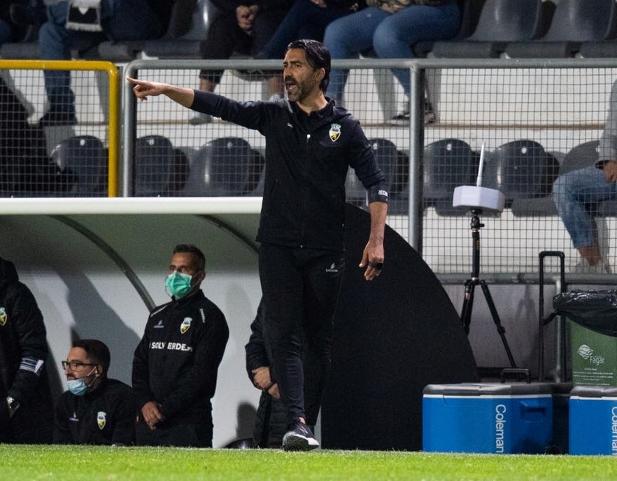 Sul Informação - Vasco Faísca continua como treinador do Farense