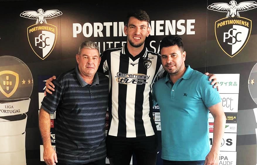 Sul Informação - Portimonense contrata defesa central Willyan Rocha