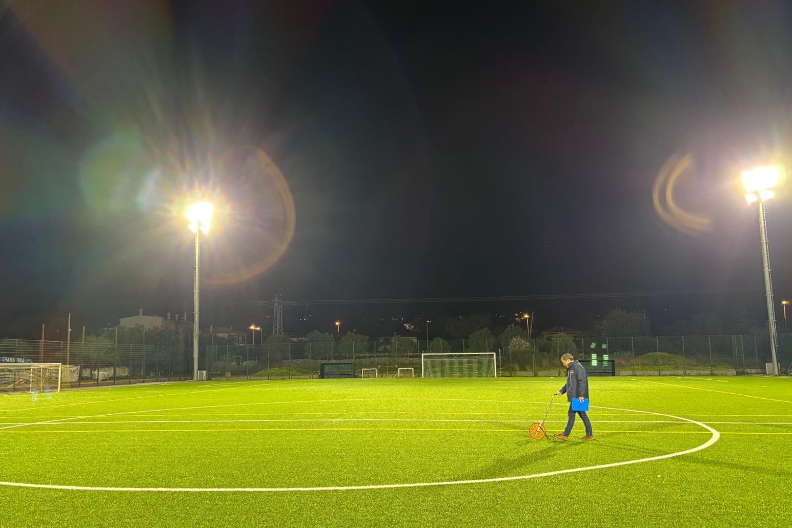 Sul Informação - São Brás instala sistema LED «inteligente e sustentável» no Campo de Futebol Municipal