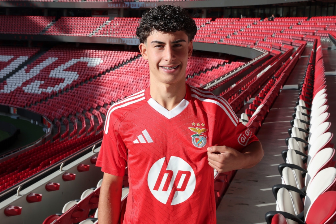 Sul Informação - Jovem algarvio Isaac Ferreira assina contrato profissional com o Benfica