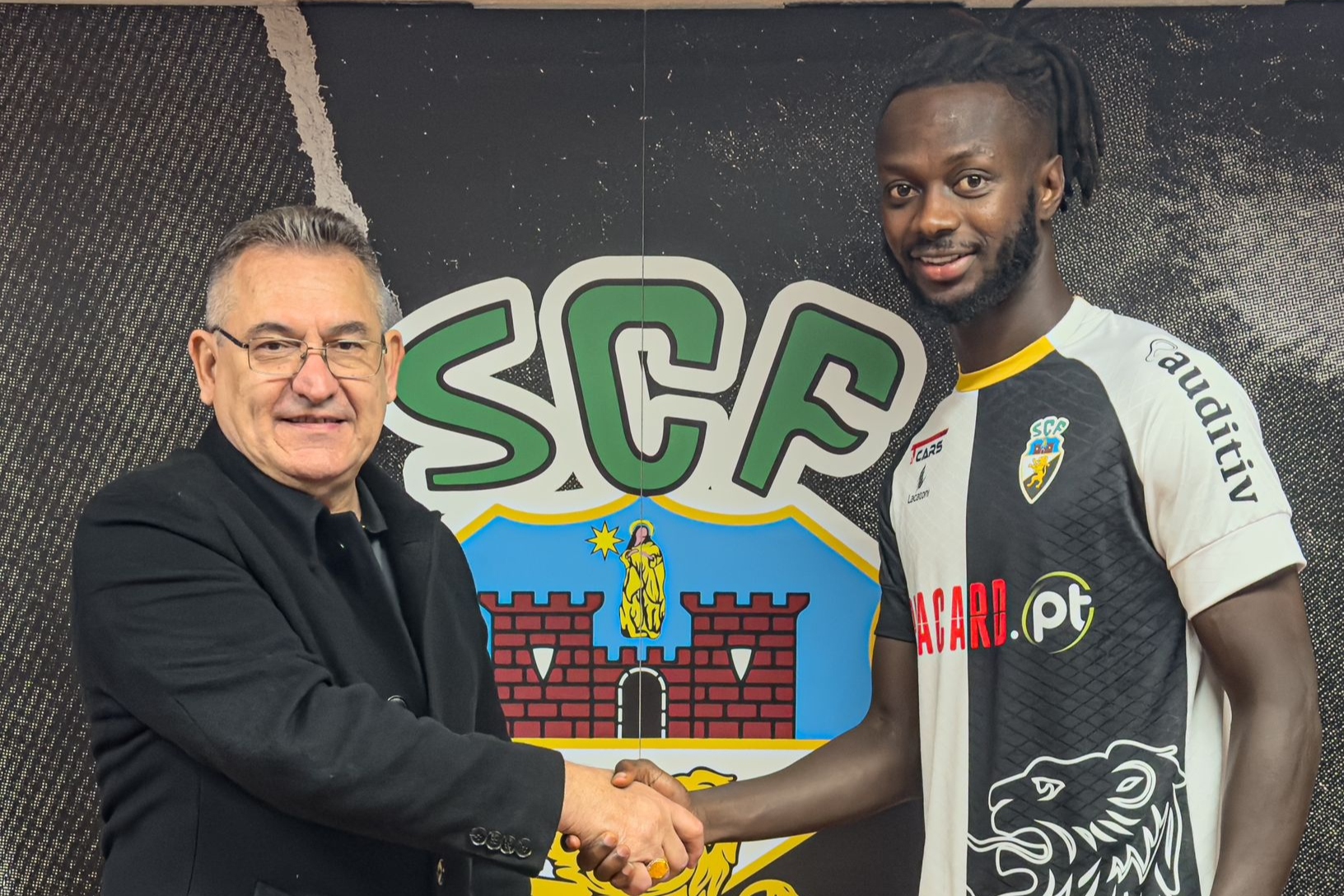 Sul Informação - Avançado Yusupha Njie e médio Zé Carlos reforçam Farense
