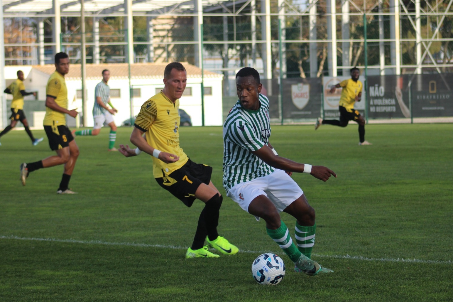 Sul Informação - Lusitano de Évora derrotado em Lagoa desce para 2º no Campeonato de Portugal