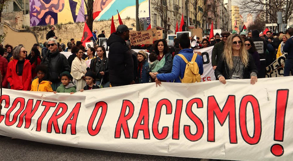 Sul Informação - Manifestações anti-imigração e contra a discriminação coincidem hoje em Albufeira