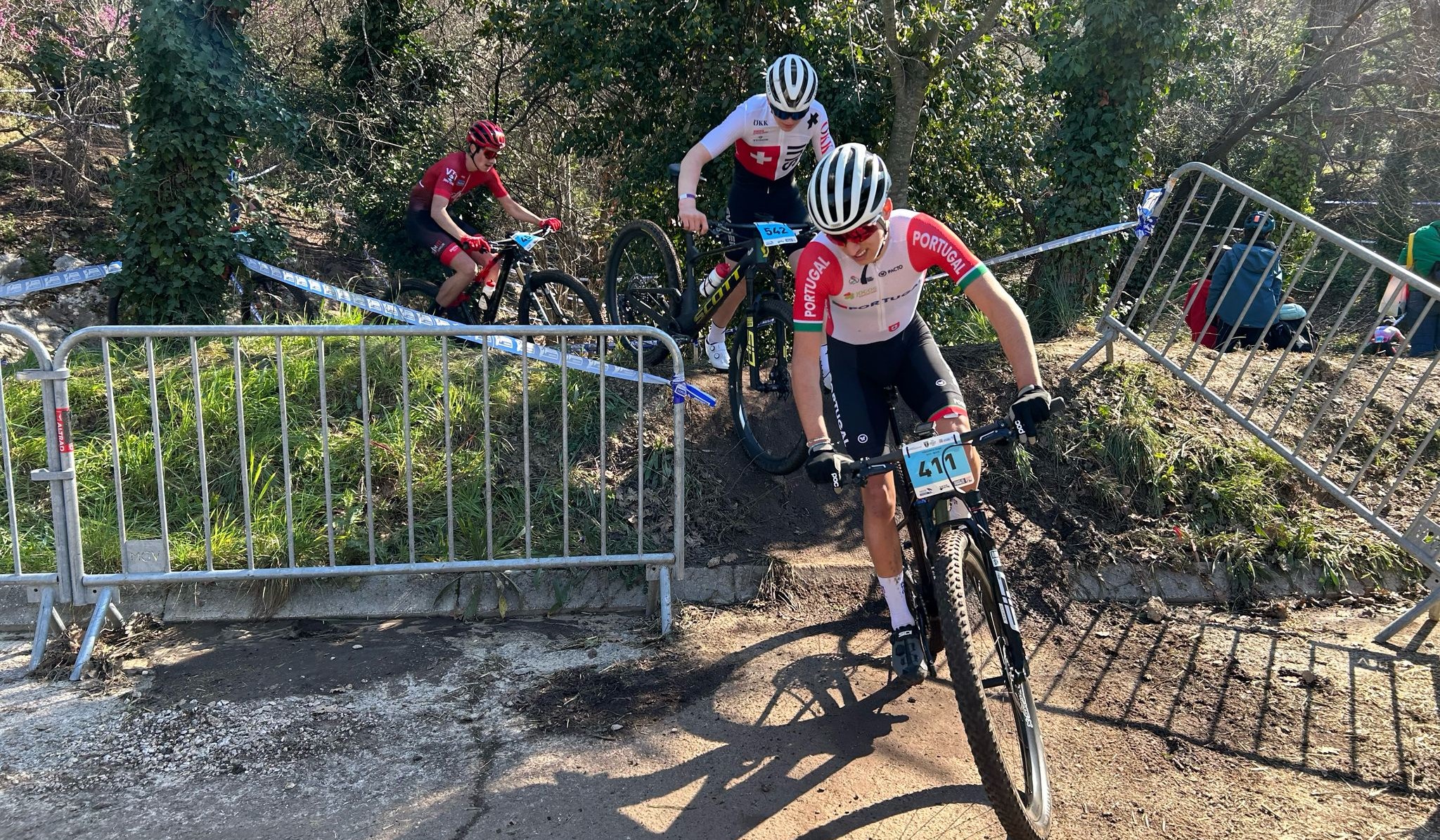 Sul Informação - Beatriz Guerra 12ª e Diogo Pinguinha 67º na Taça de França de XCO