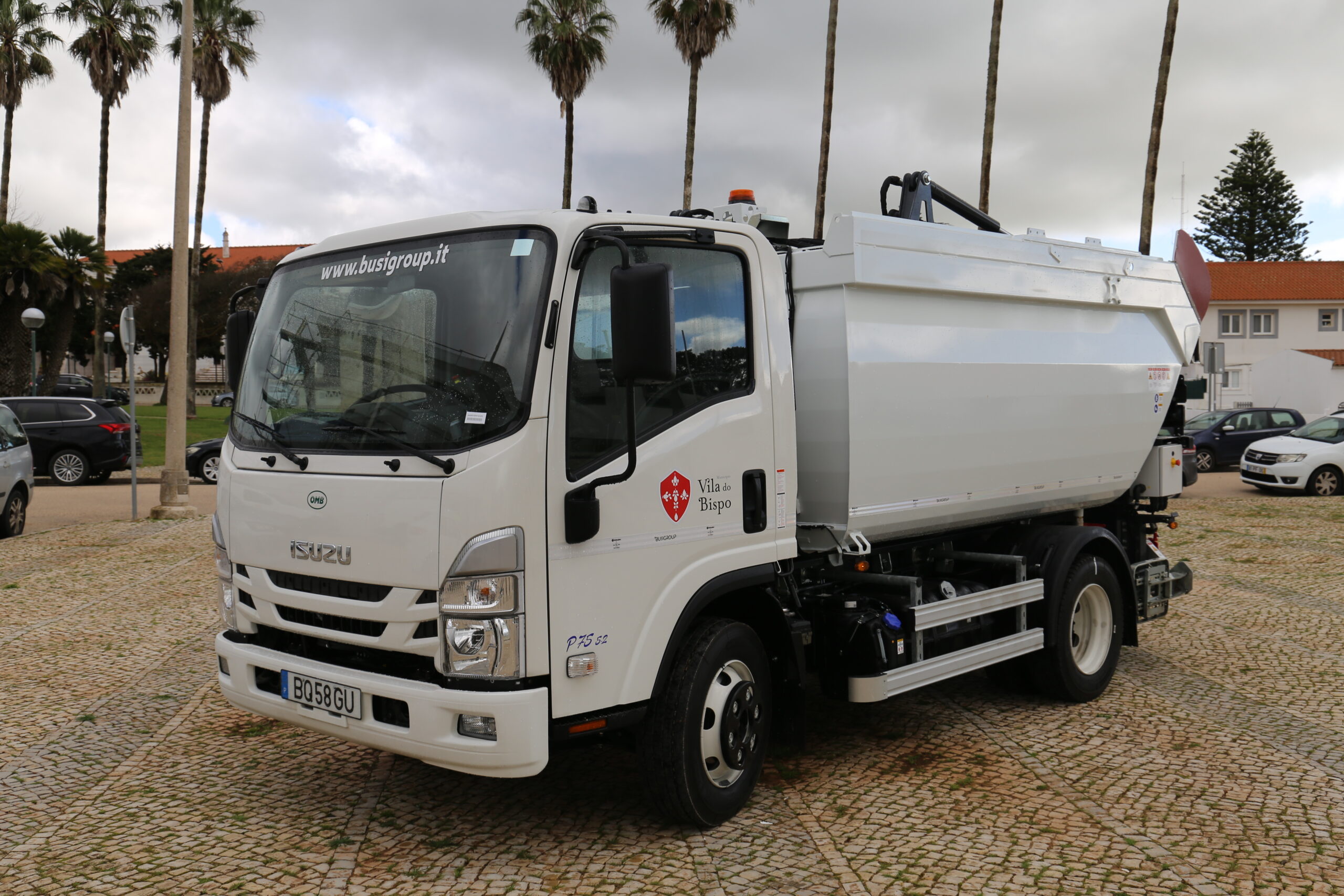 Vila do Bispo carro do lixo