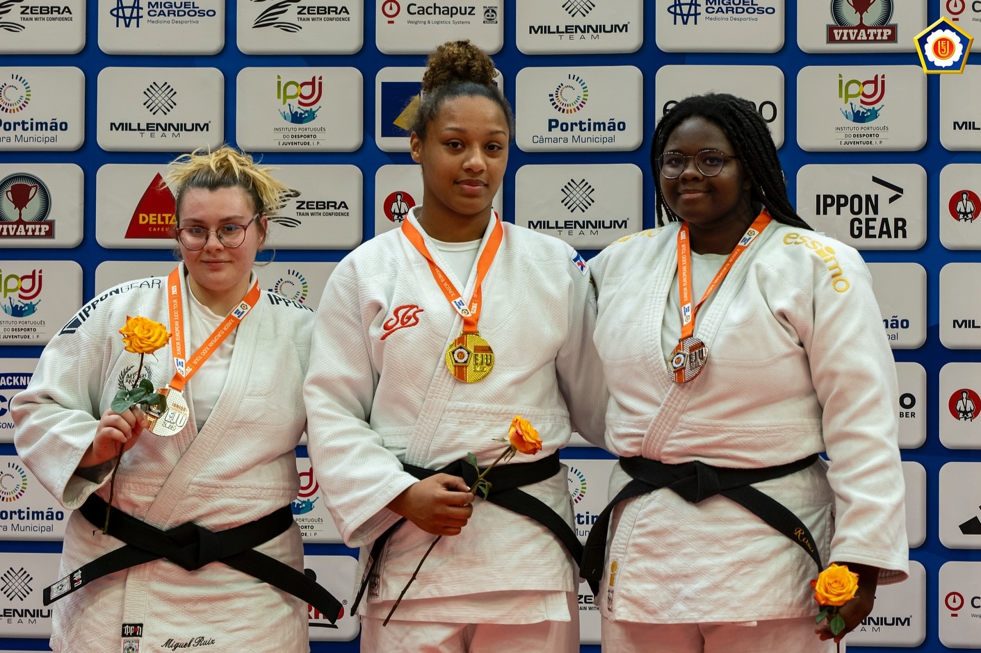 Judoca algarvia Rosa Mané no pódio