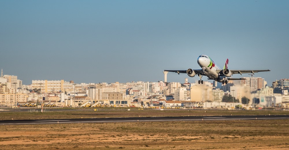 Aeroporto de Faro - Slide