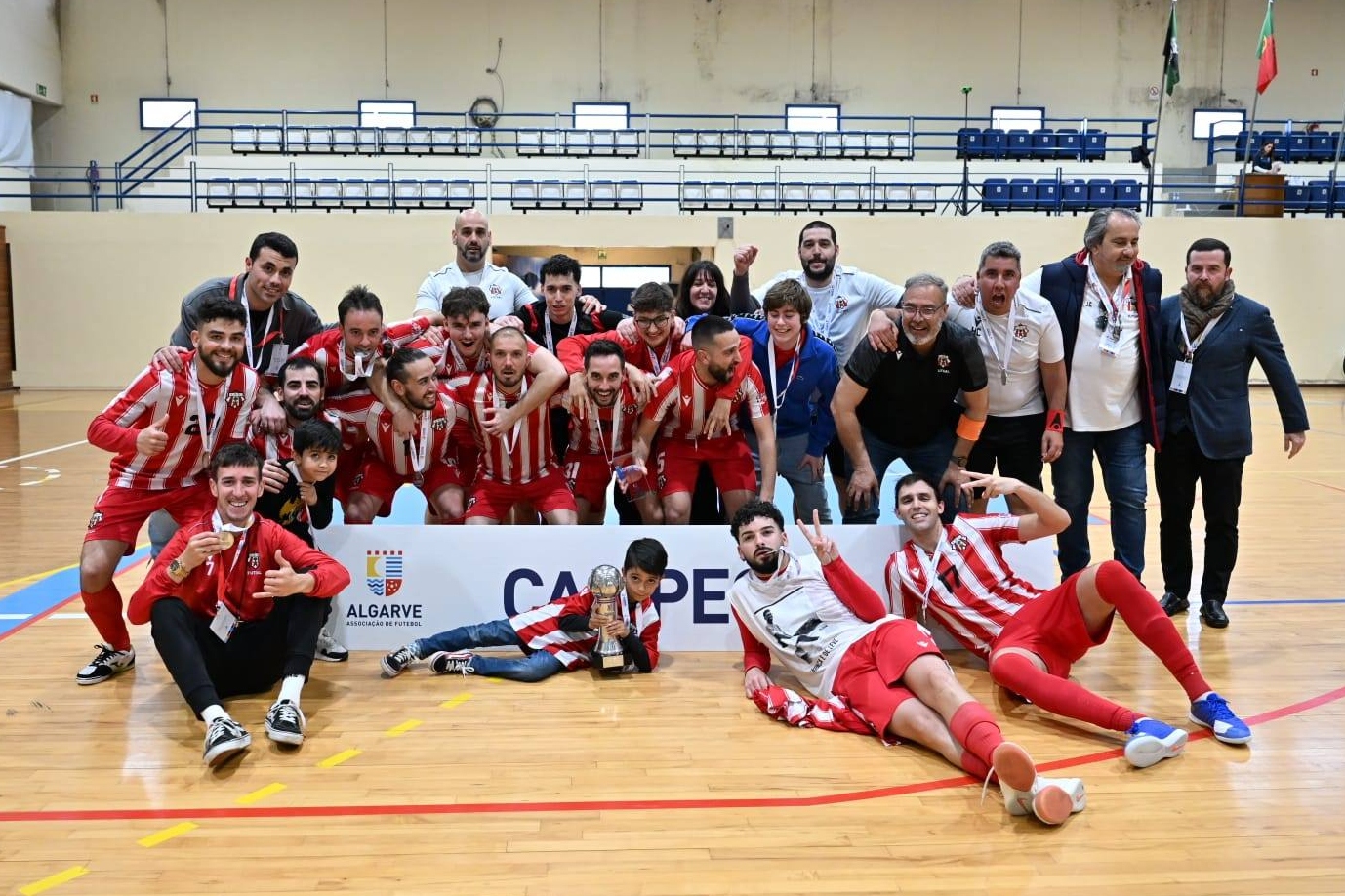 Louletano celebra conquista da Taça do Algarve de futsal