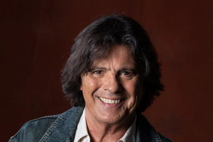 Sul Informação - Albufeira comemora 25 de Abril com concerto de Luís Represas e desporto