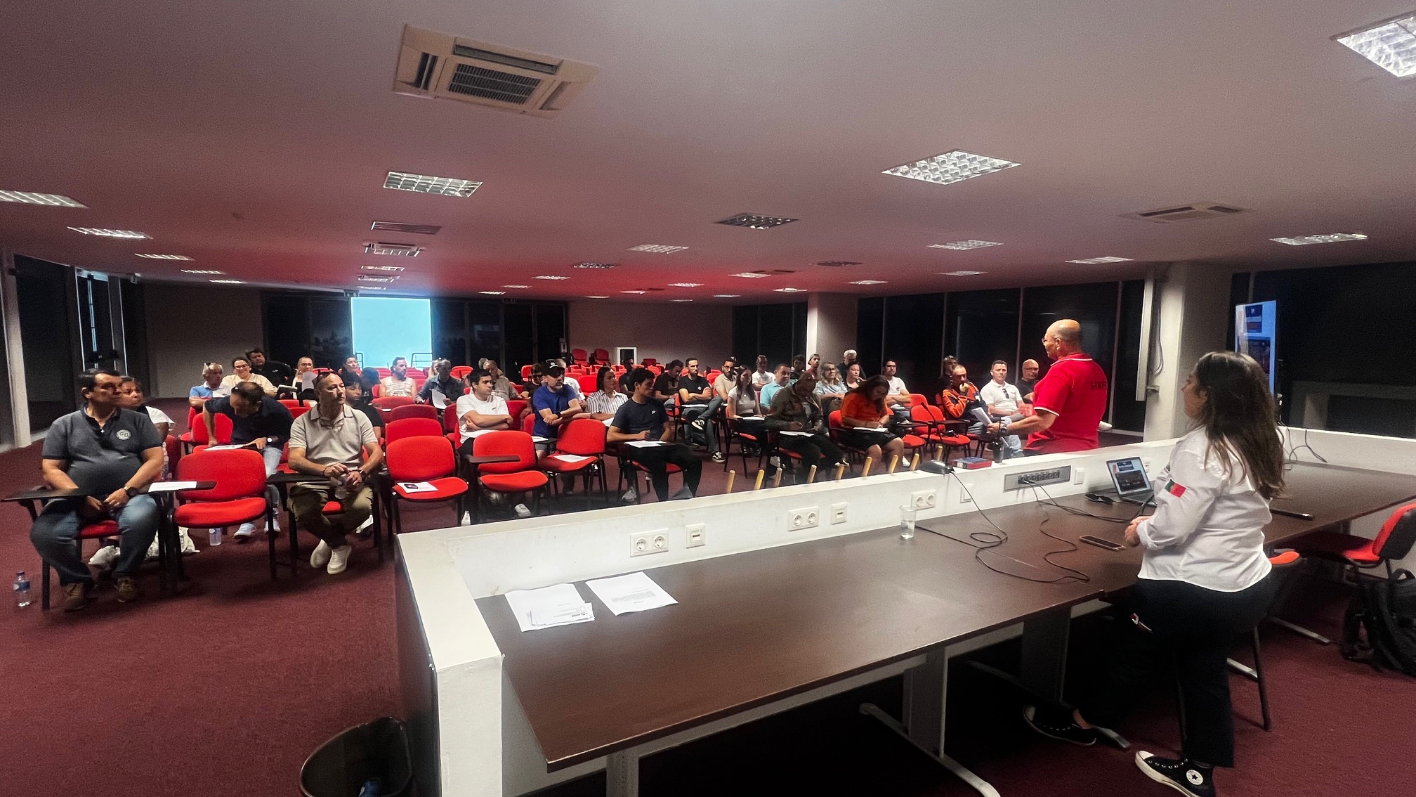 Sul Informação - Autódromo Internacional do Algarve Motor Clube formou mais 30 pessoas