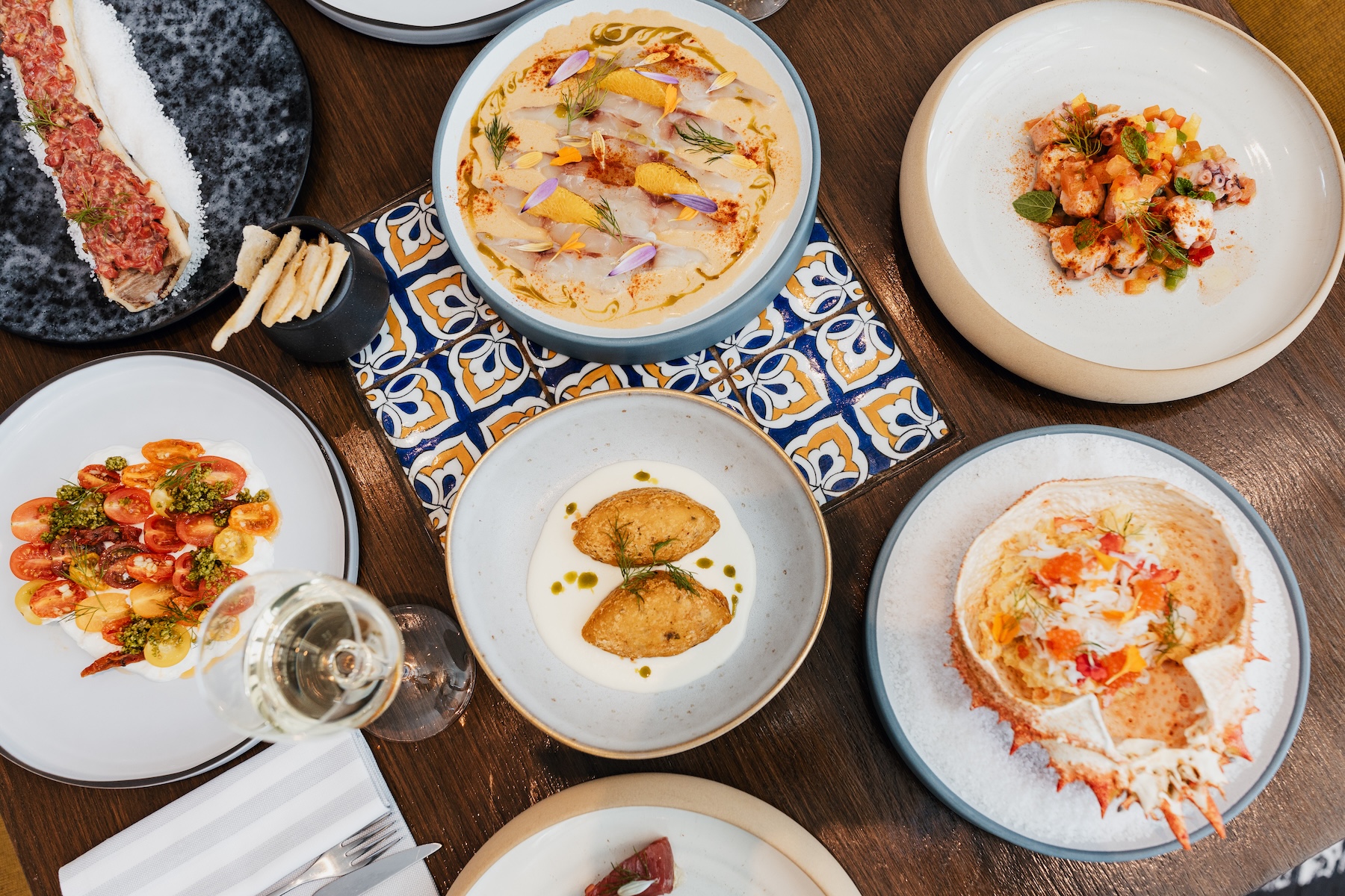 Sul Informação - Market Kitchen, do W Algarve, apresenta carta «fresca e criativa» para o Verão