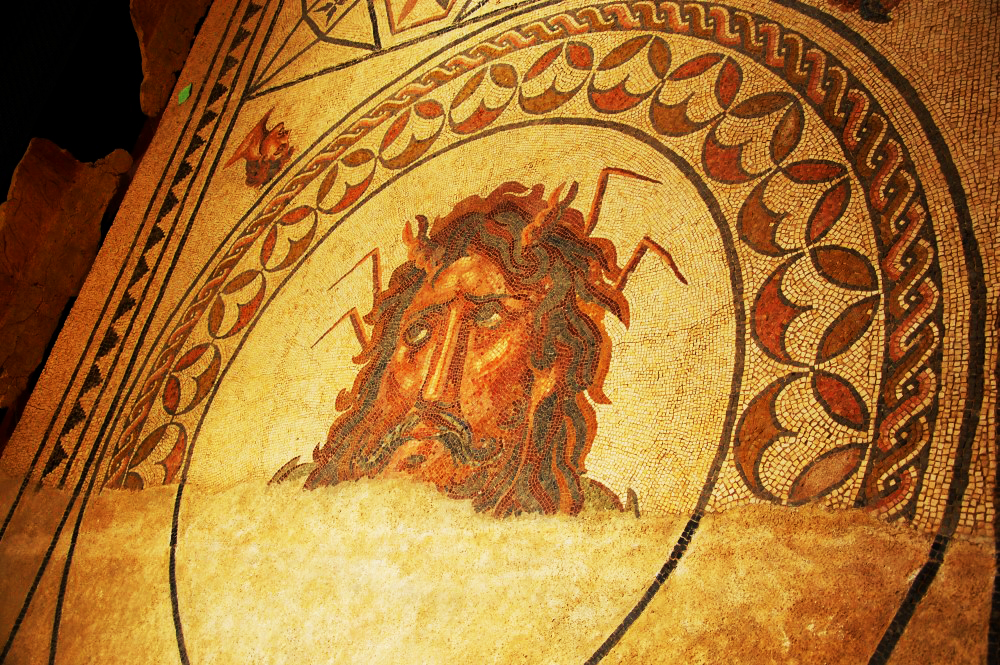 Deus do Oceano