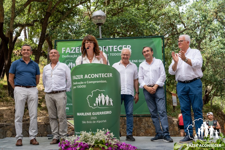 Sul Informação - Casa cheia e vontade de “Fazer Acontecer” na apresentação da candidatura de Marlene Guerreiro