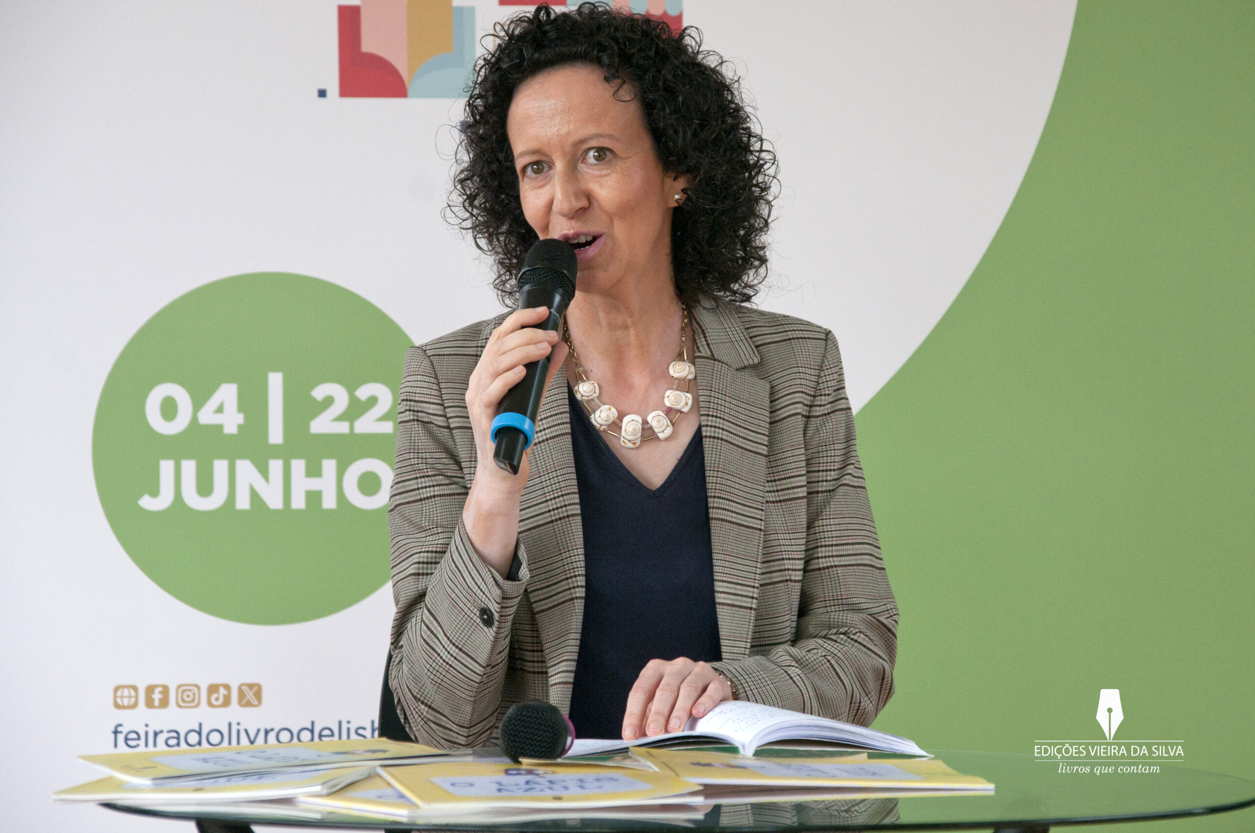 Sul Informação - Laurinda Aguiar da Silva apresenta “O Lápis Azul” no Museu de Faro