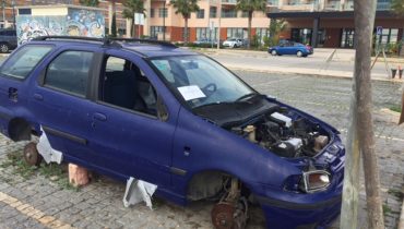 2016-214-carros-abandonados-02