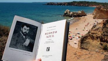 Agosto Azul - Obra de Manuel Teixeira Gomes