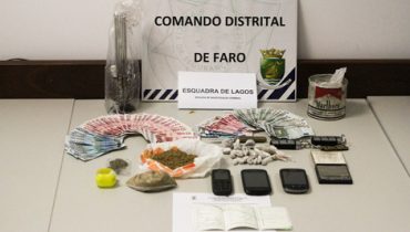 Apreensão de droga em Lagos PSP abril 2013