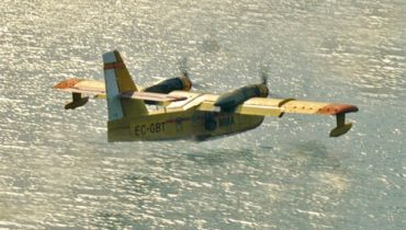 Avião bombardeiro pesado