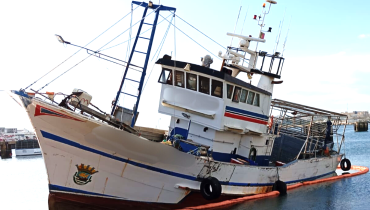 Barco encalhado Porto Arade