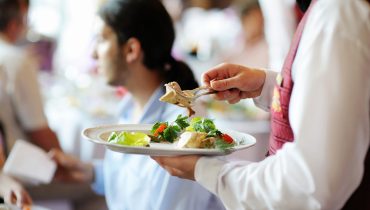 empregado de mesa hotelaria refeição comida restaurante