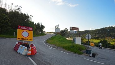 Desvio à entrada de Odeceixe – Foto: Elisabete Rodrigues | Sul Informação