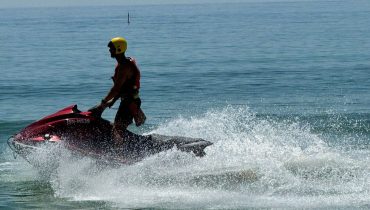 Elementos do Projeto “SeaWatch” resgatam três crianças na barra de Cacela Velha