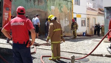 Incêndio Portimão_Rua António barbudo_1|Incêndio Portimão_Rua António barbudo_2