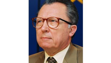 Jacques_Delors_(1993)_Por © European Communities