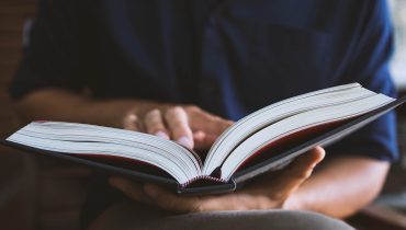 Livros_ler_leitor_Depositphotos_379254186_XL