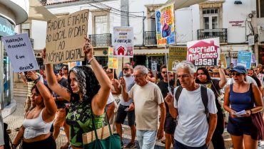 Manifestação Habitação Faro 2023_HR (1)