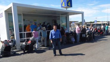 Mendes Bota no Parque 4 do Aeroporto de Faro