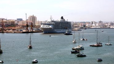 Navio no Porto de Cruzeiros de Portimão - Arquivo CMP_Filipe da Palma