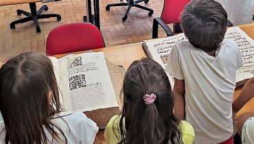 Oficina de iluminuras ADBJA2|Oficina de iluminuras ADBJA3A