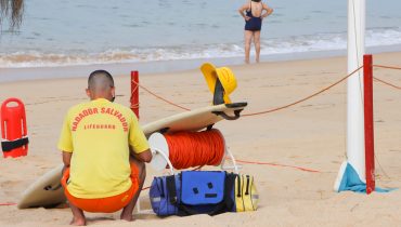 Praia de Faro nadador salvador_bc3