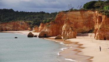 Praias_do_Vau_e_do_Alemão_wikipedia