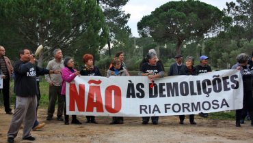 Protesto Ilhéus Reunião da Polis final 2015_8