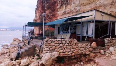 Restaurante do molhe_2_peq|Carvoeiro com água_peq|carvoeiro_limpeza