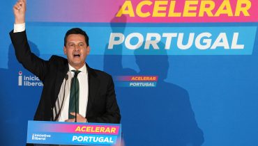 O presidente do Iniciativa Liberal (IL), Rui Rocha , durante o jantar comício  em Braga, no âmbito da campanha eleitoral para as eleições legislativas, Braga, 7 de maio de 2025. HUGO DELGADO/LUSA