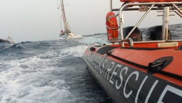 Salvamento Iate Algarve 1 de agosto 2013_Marinha