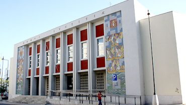 Tribunal de Olhão|João Pereira|Elementos do «Novo Rumo» depois de entregar a candidatura a Olhão