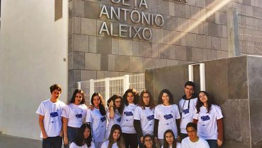 Vencedores_portimao|Dirt_Esq_Professoras_Mariana-Teles_Marta-Vilela_Maria-Joao-Silva_ES_Poeta-Antonio-Aleixo_e_Maria_Joao_ALGAR