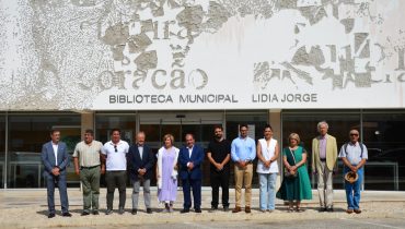 Vhils e Lidia Jorge na Biblioteca de Albufeira_er (20)|Vhils e Lidia Jorge na Biblioteca de Albufeira_er (9)|Vhils e Lidia Jorge na Biblioteca de Albufeira_er (21)|Vhils e Lidia Jorge na Biblioteca de Albufeira_er (22)|Vhils e Lidia Jorge na Biblioteca de Albufeira_er (27)|Vhils e Lidia Jorge na Biblioteca de Albufeira_er (35)