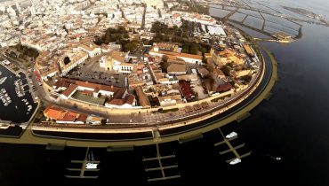 Zona Ribeirinha de Faro_07|O presidente da Câmara Rogério Bacalhau a discursar|Luís Gomes apresenta os planos para a zona ribeirinha e cais comercial de Faro|Ana Paula Vitorino